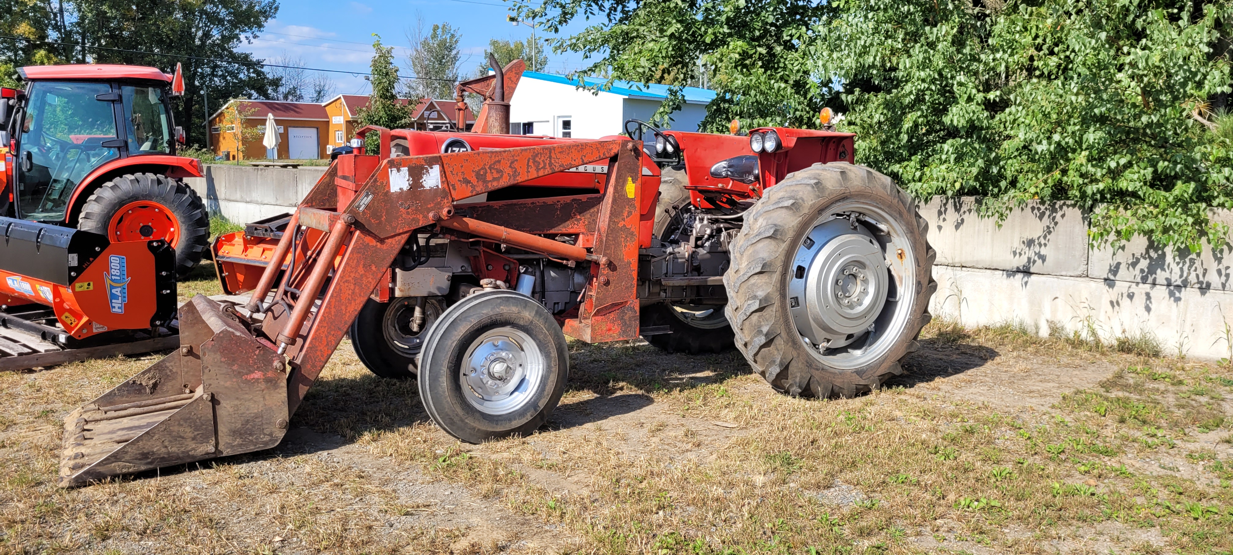 Machineries usagées | MASSEY175